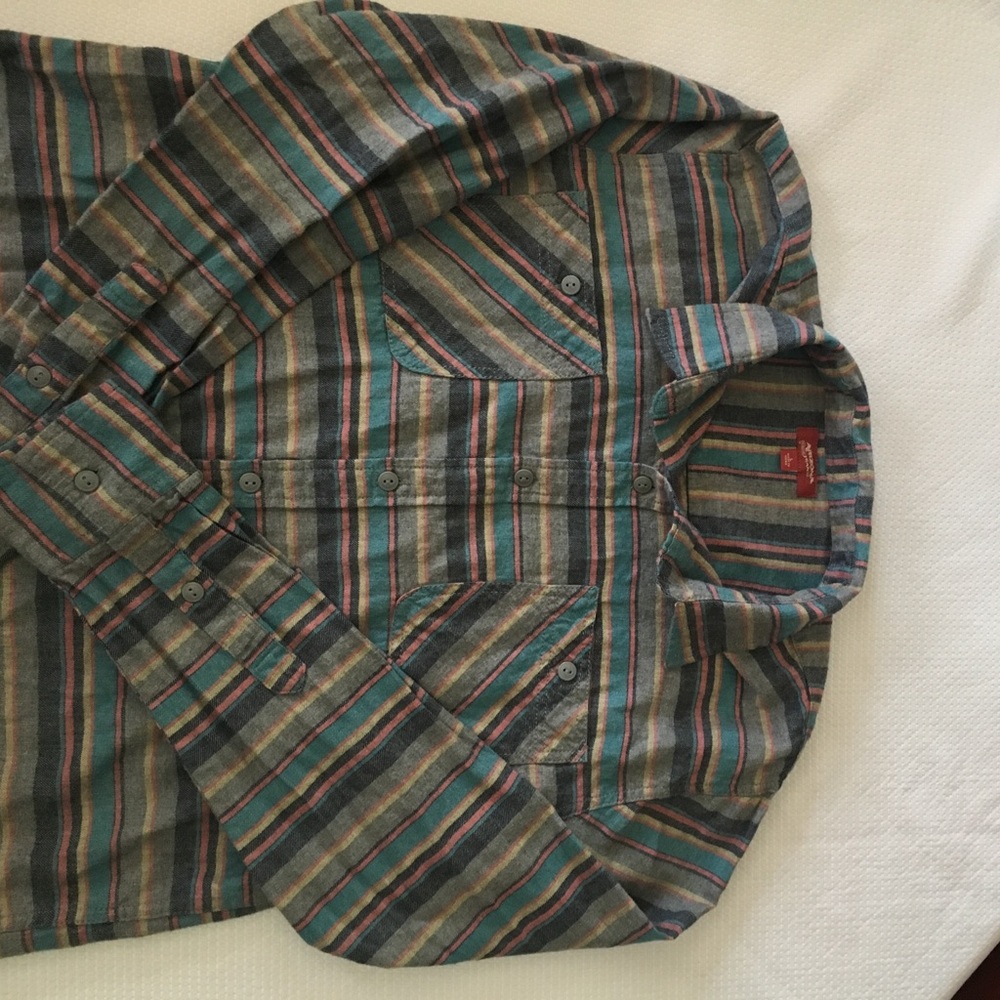 Casual button down - Picture 4 of 6