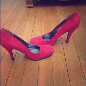 Red suede size 9 Nine West square toe pumps