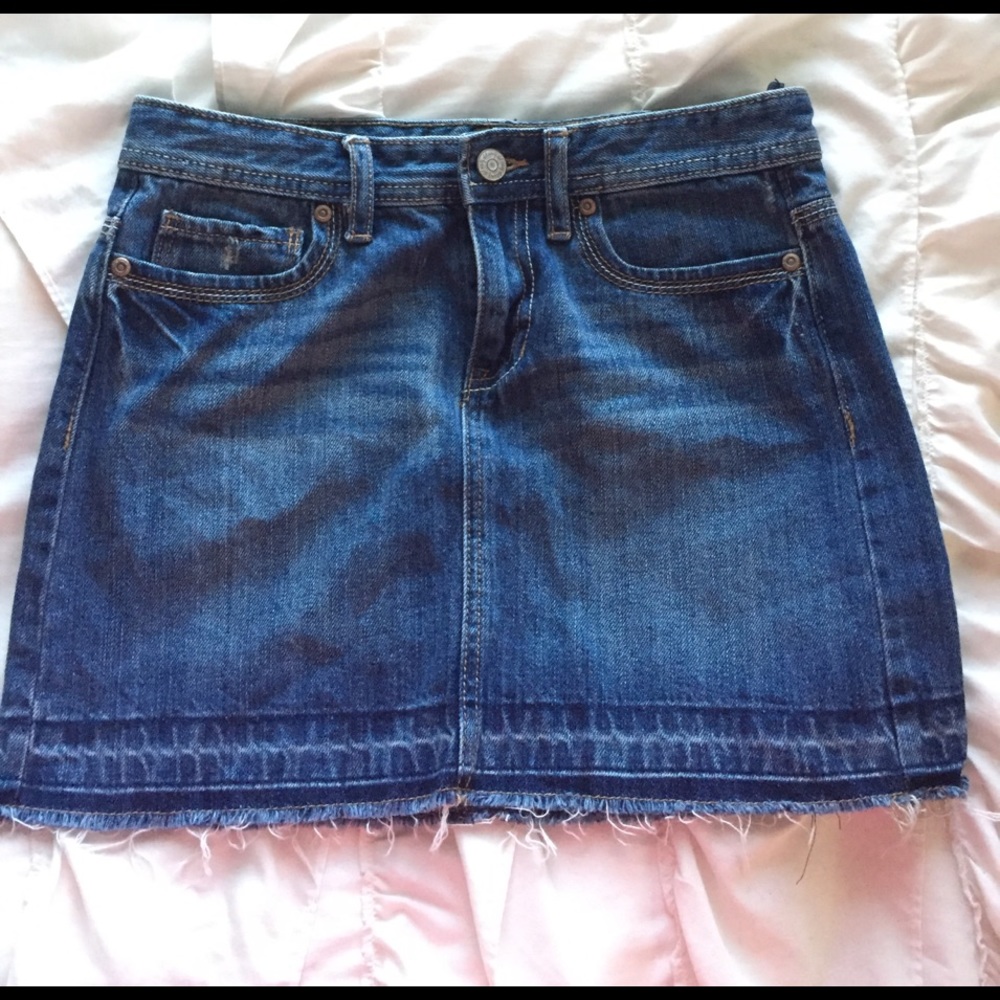 💙 Denim skirt 💙 NEVER WORN size 14 kids