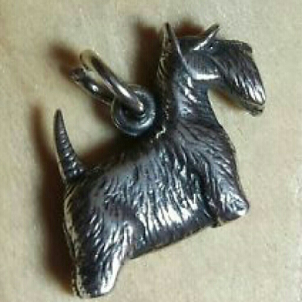 ISO Scottie / Scottish Terrier Charm