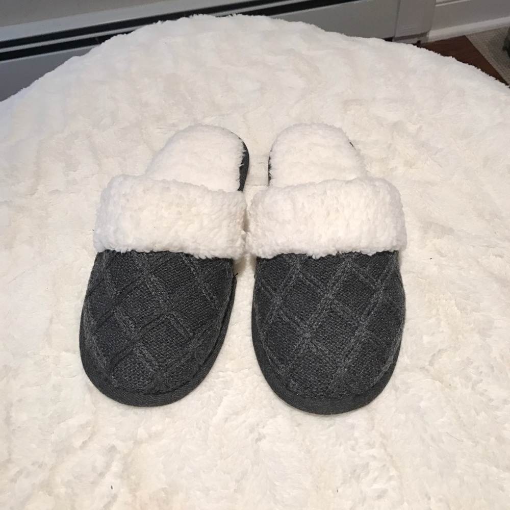 VS slippers