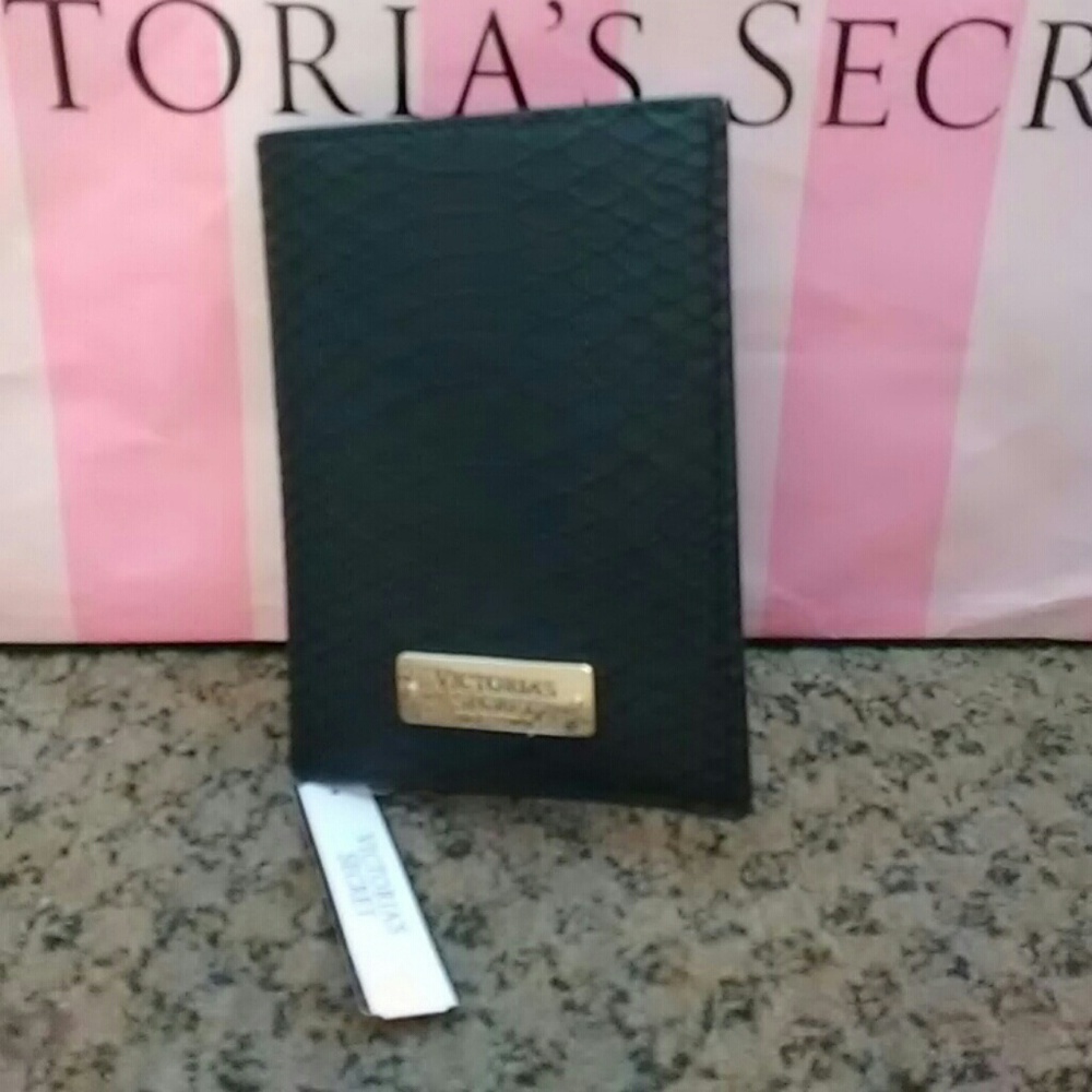 Victorias Secret Wallet