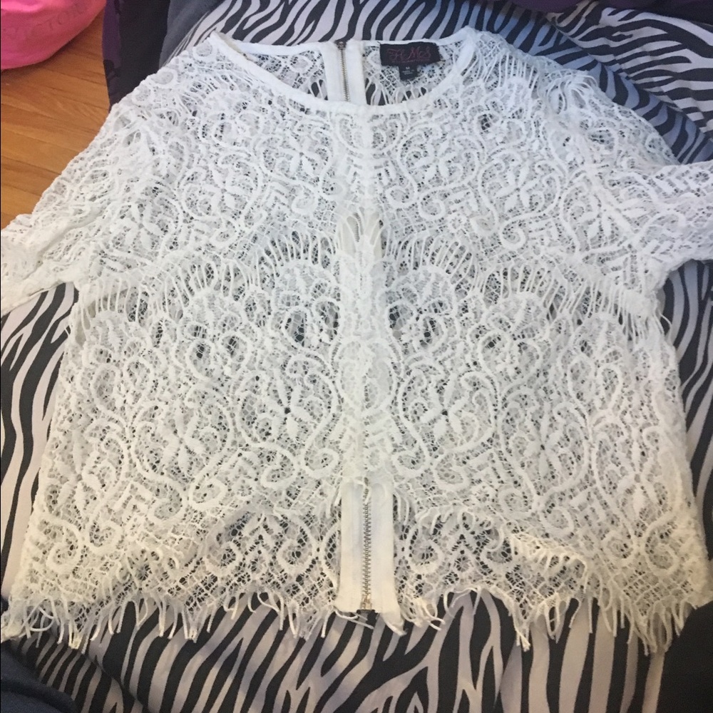 Seethe lace crop top
