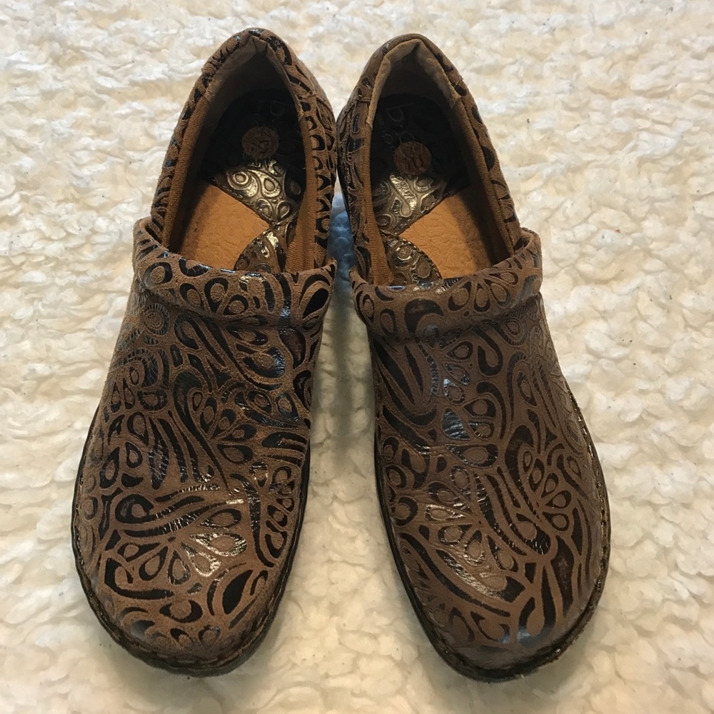 Born Concepts Clogs/Mules size 9