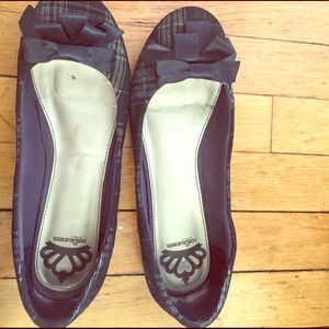 Cute navy patterned flats