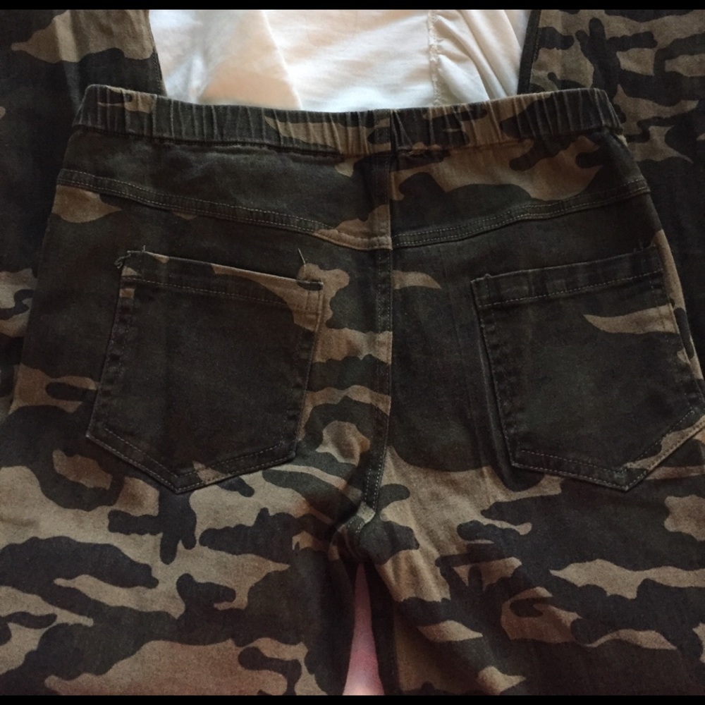 💚 Camouflage print jeggings