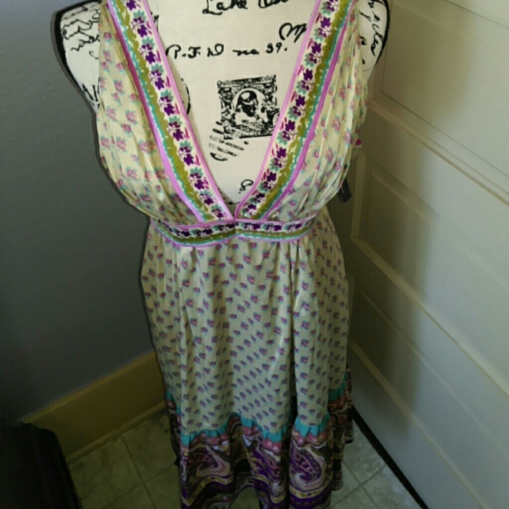 NWT-Beautiful Jewel Toned Dress