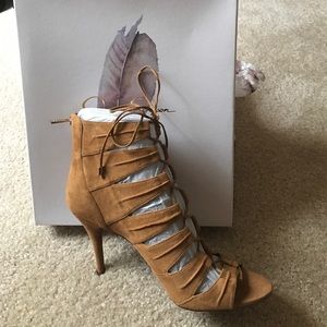 New Jessica Simpson Honey Brown Sandals