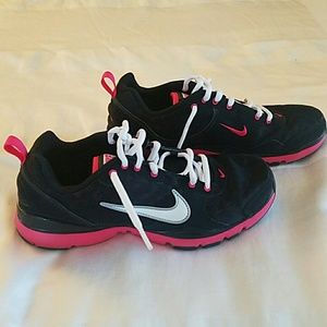 Nike shoes size 7