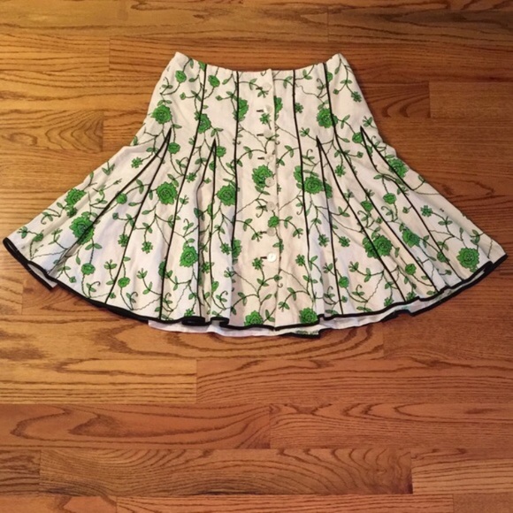 Nanette Lepore Dresses & Skirts - Nanette Lepore Floral Swing Skirt - sz 2