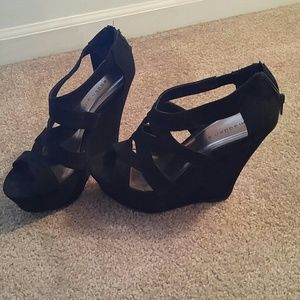 Madden Girl Black wedges