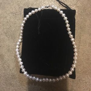 Collarbone Freshwater Pearl Necklace