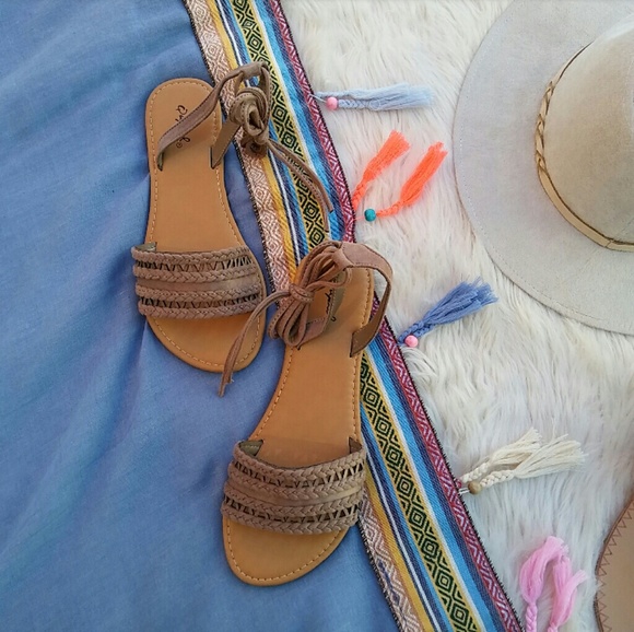 //The Topanga// Taupe braided lace up Sandals - Picture 5 of 5