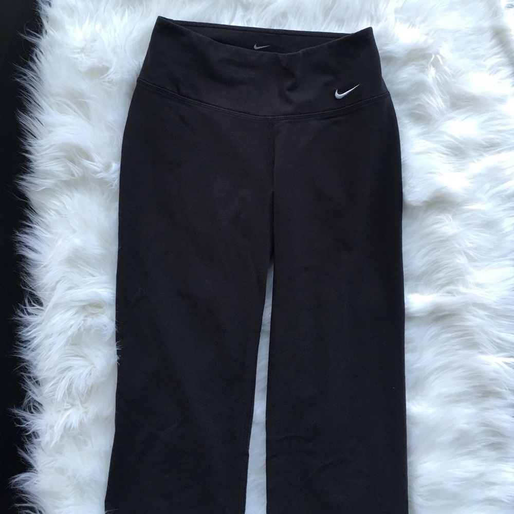 💕Nike Dry-fit high rise yoga pants💕
