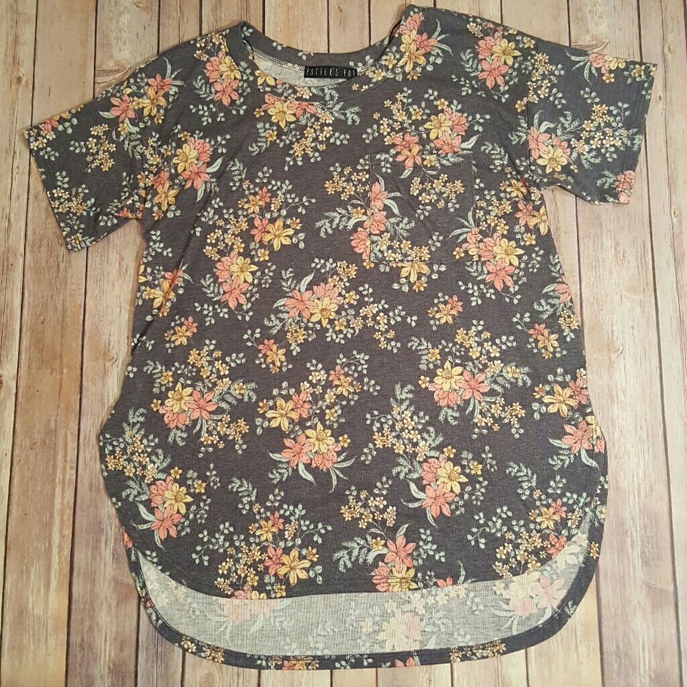Floral pocket tee