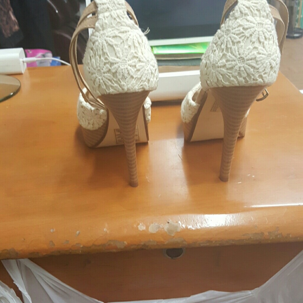 Pumps - Picture 3 of 3
