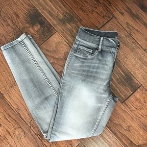 Gray high rise jean leggings. Size 6