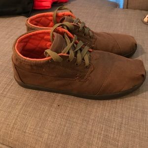 Toms Brown Boots