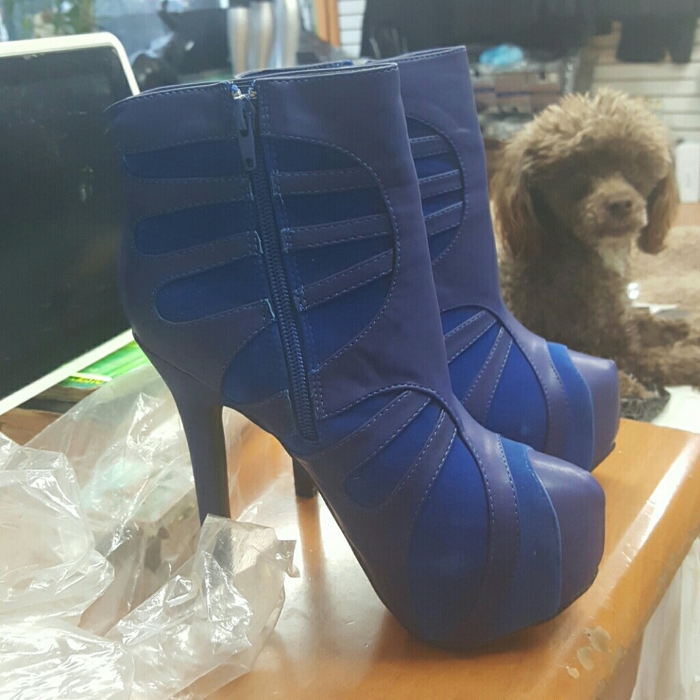 Ankle bootie