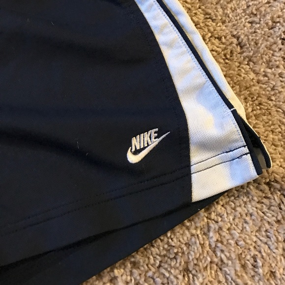 Nike shorts - Picture 2 of 3
