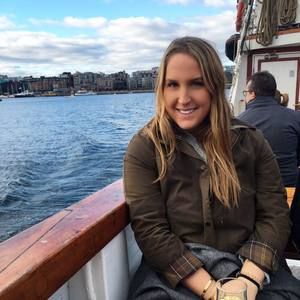 Meet your Posher, Mae