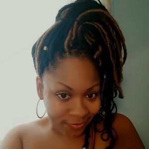Meet your Posher, Briana