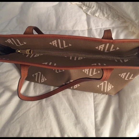 Purse - Picture 2 of 5