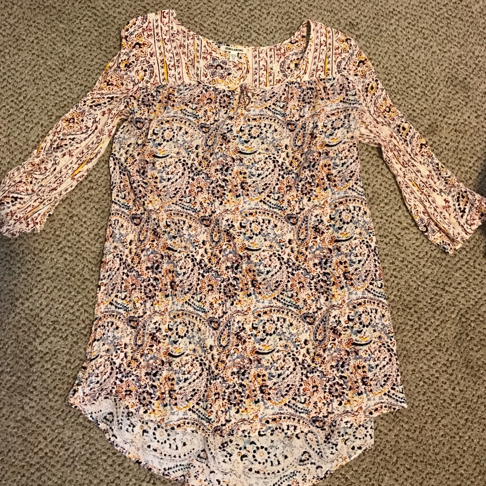 New without tags Billabong 3/4 sleeve blouse.