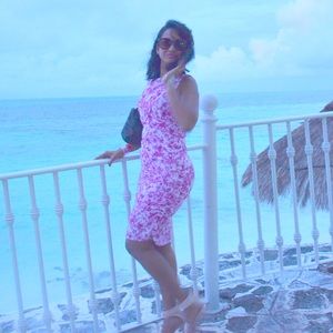 White and pink floral dress. Spring essentials!!!