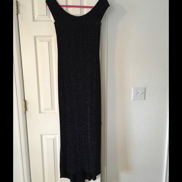 Jessica McClintock Dresses & Skirts - Elegant long Navy Blue evening gown