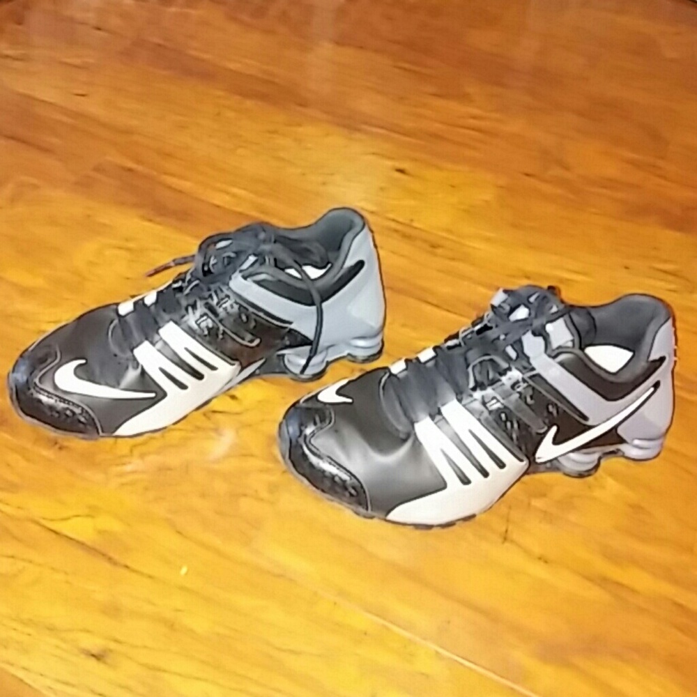 Womens Shox 9.5