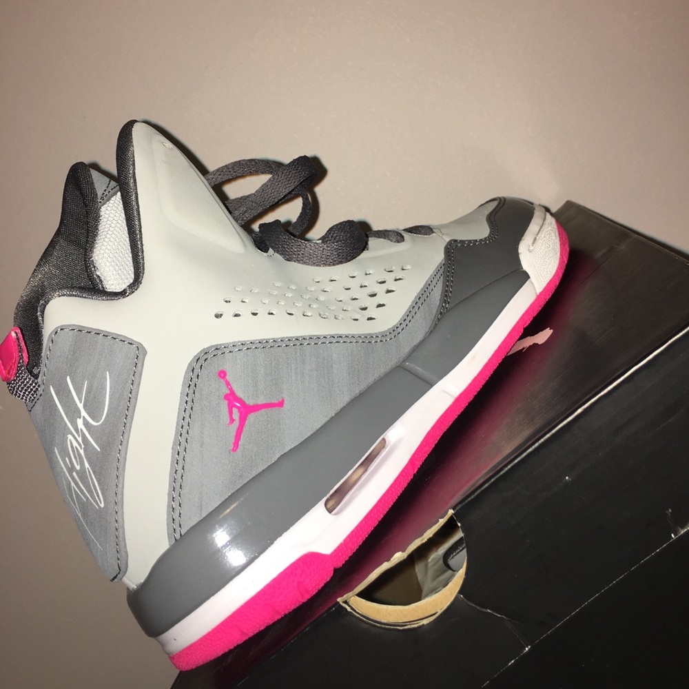 Jordans (NWT) still in the box (MAKE AN OFFER)