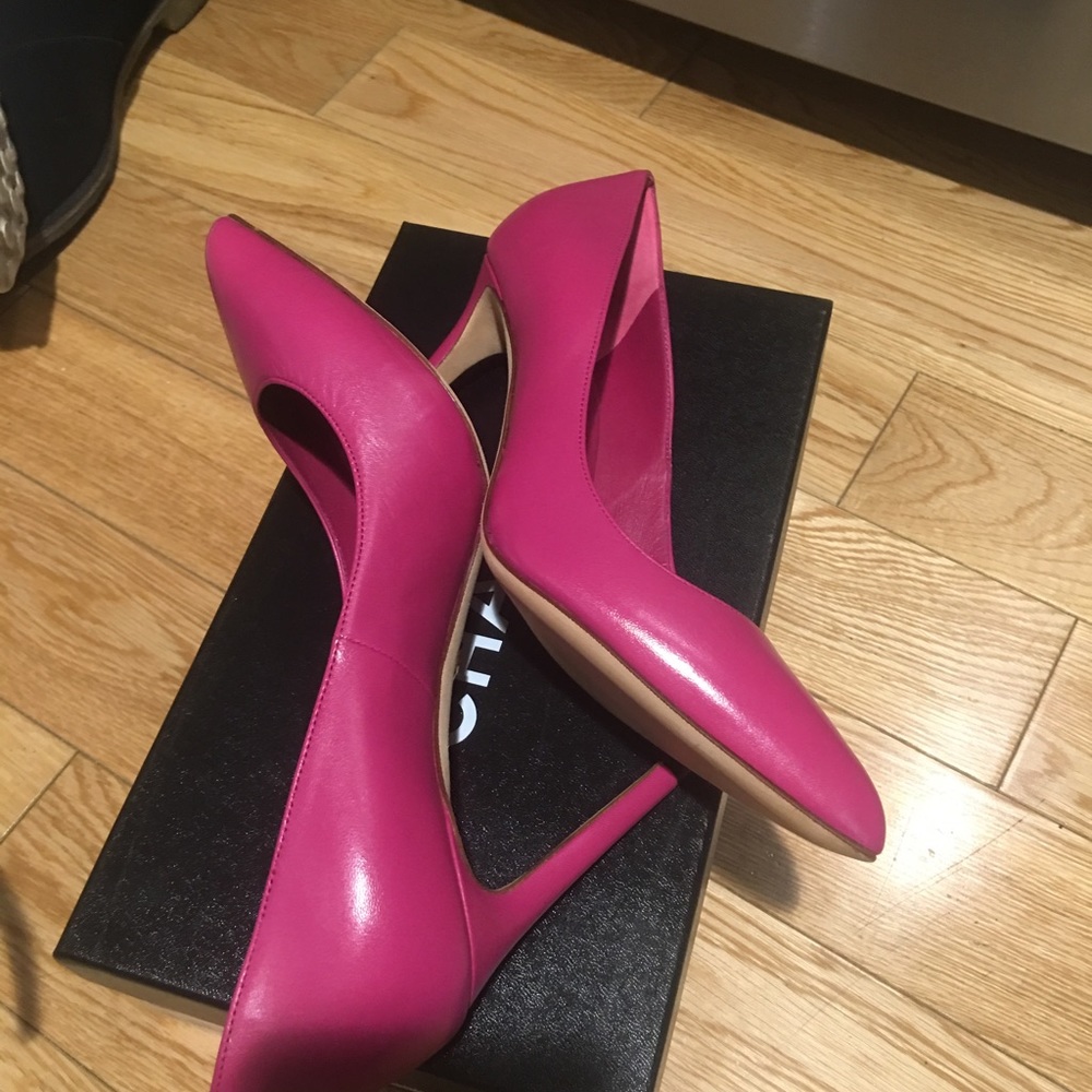 Gucci - Picture 2 of 3