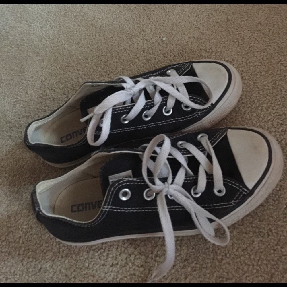 Black all star converse womens 6 men's 4