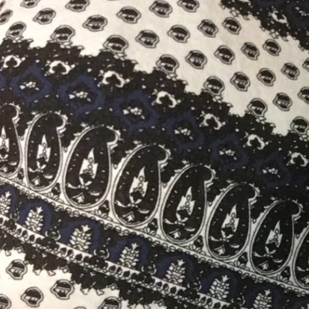 Pattern T-Shirt - Picture 2 of 2