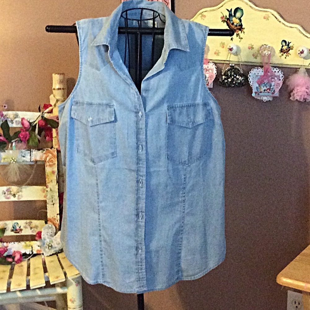Sleeveless blue jean top NWOT