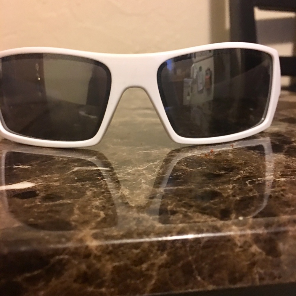 Oakley gascan sunglasses. Unisex.