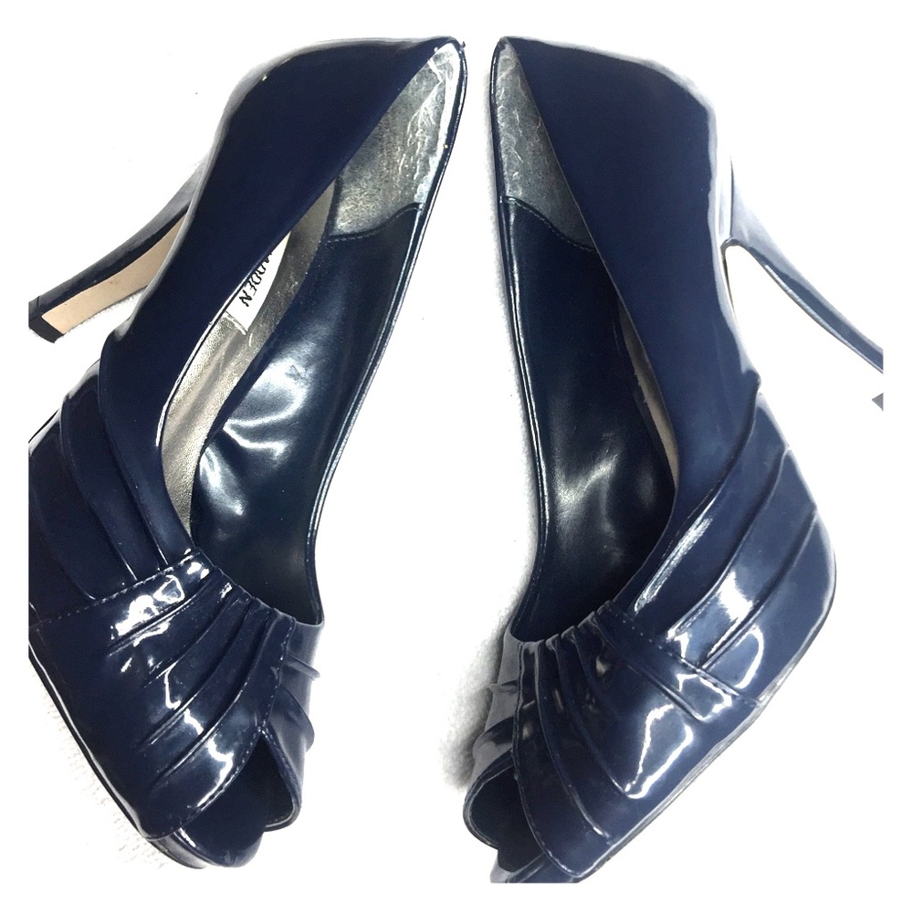 Steve Madden peep toe heels navy blue size7