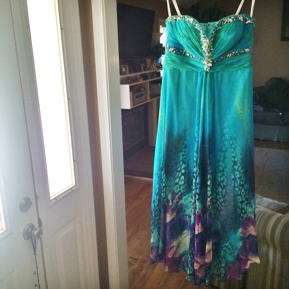 Tony Bowls Aqua Formal Dress 🌺