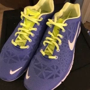 Nike sneakers, barely used!!!