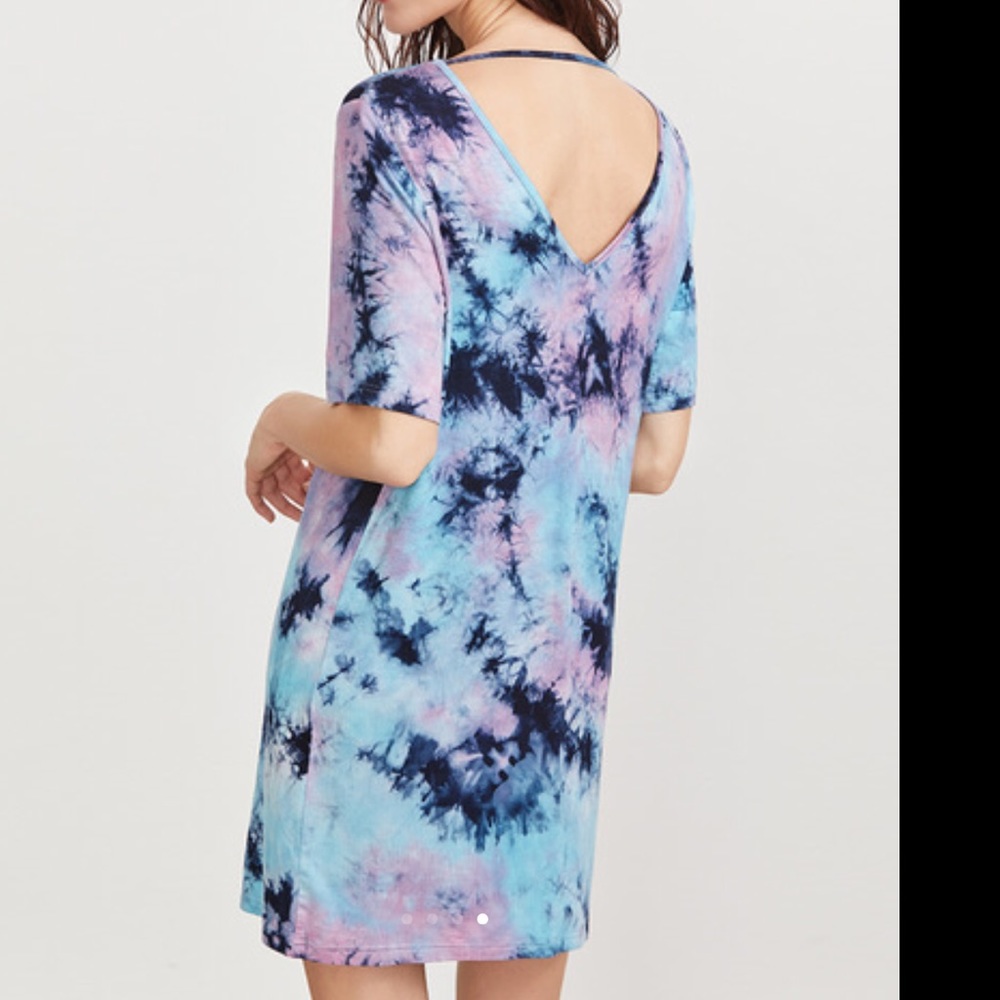 โจHP โจ Tie dye criss cross open back minidress - Picture 5 of 7