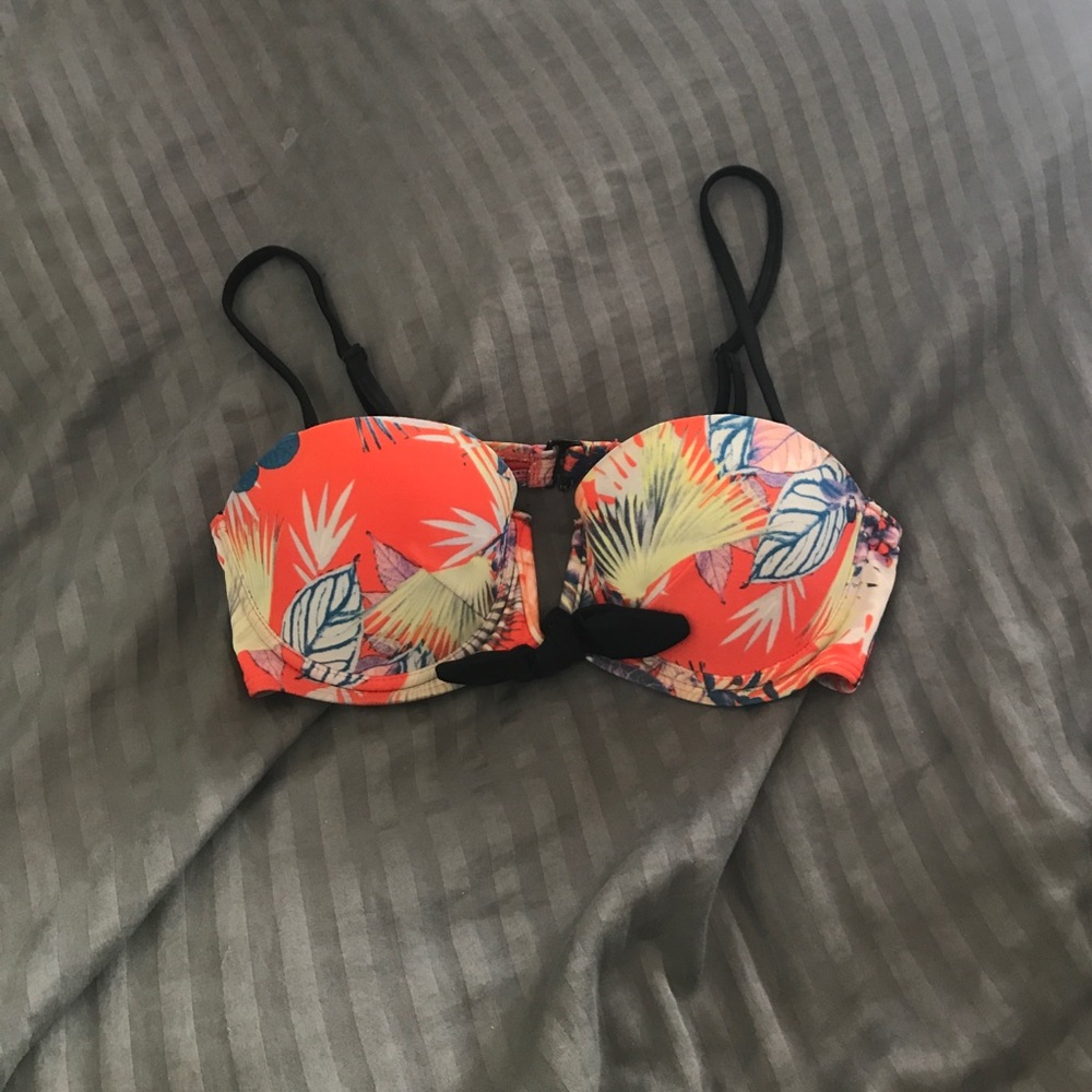 LA Hearts kini top