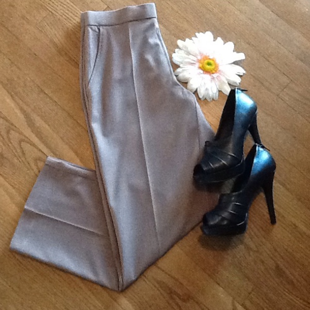✨Classy Sag Harbor Cropped Tailor Slacks✨