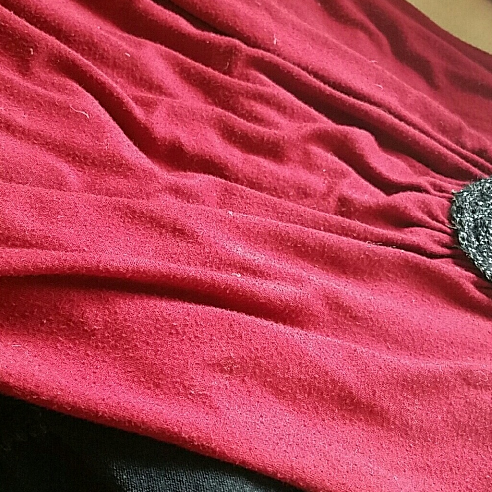 Studio Y Red Tank - Picture 3 of 3