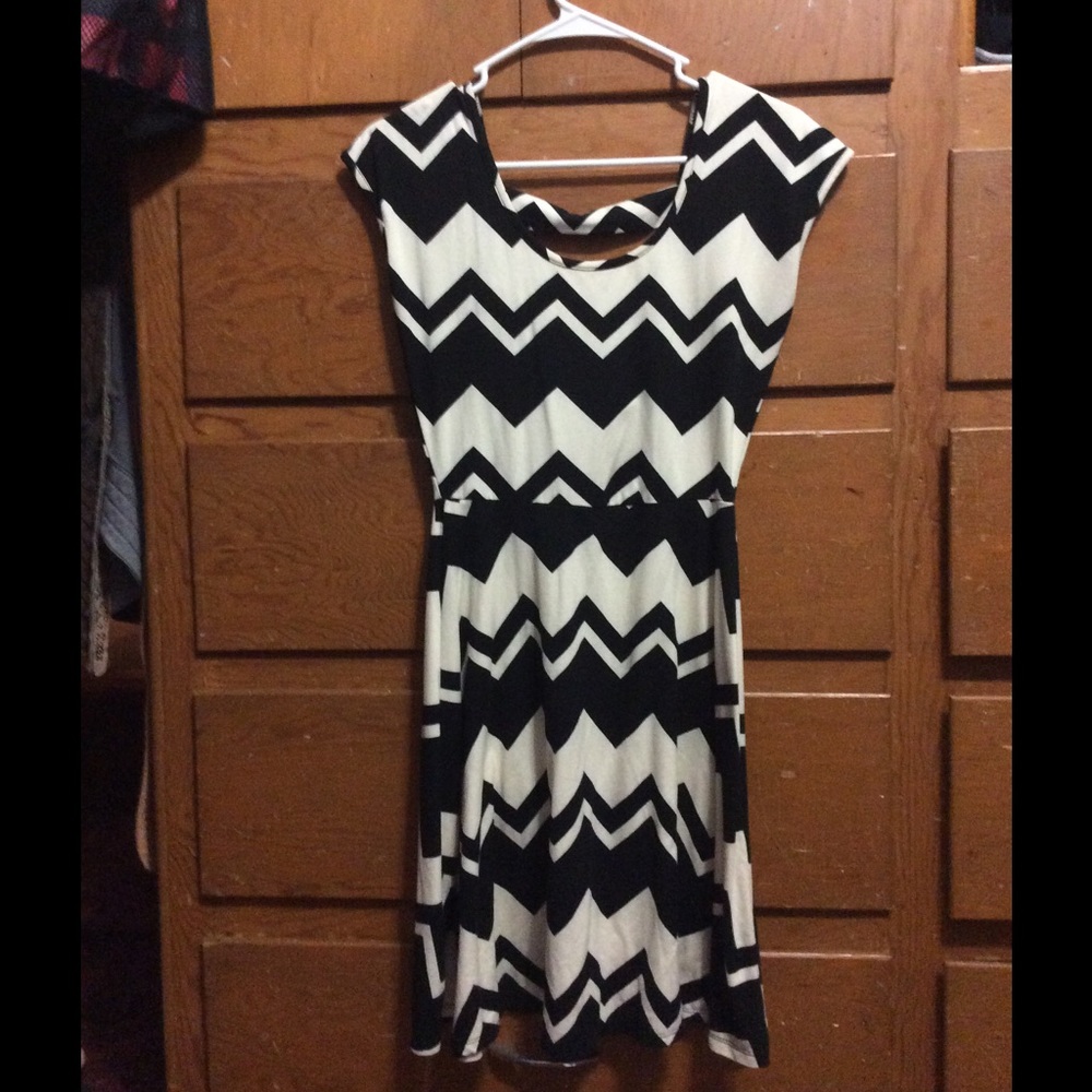 Chevron Dress - Picture 2 of 2