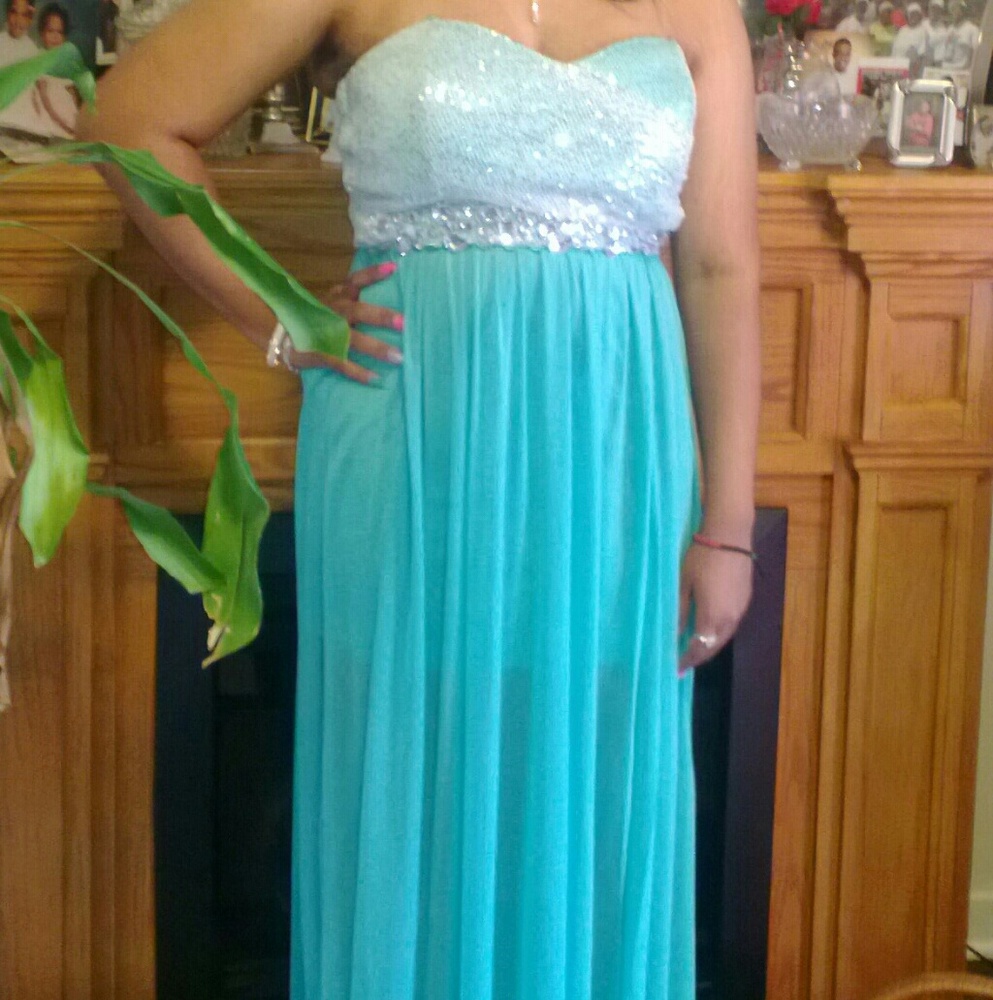 Prom Dress - Picture 2 of 2