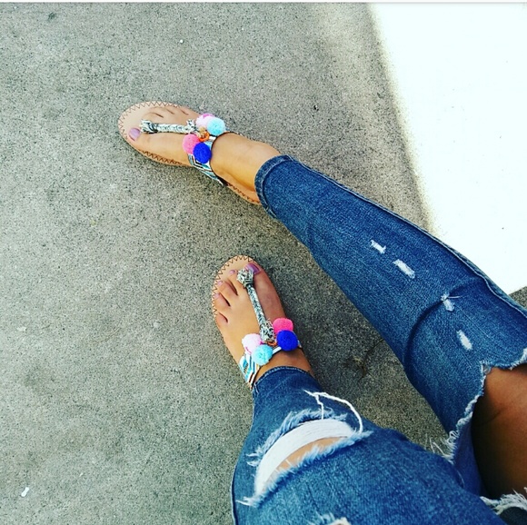 //The Ariel// Blue pom pom Thong Sandal - Picture 3 of 4