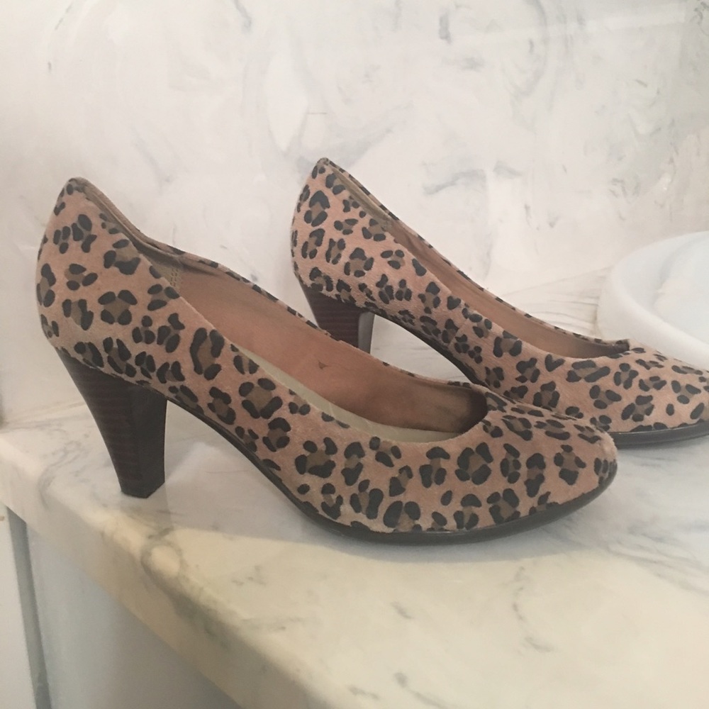 Ginai Bernini Super Cute low heels shoes pumps 7.5