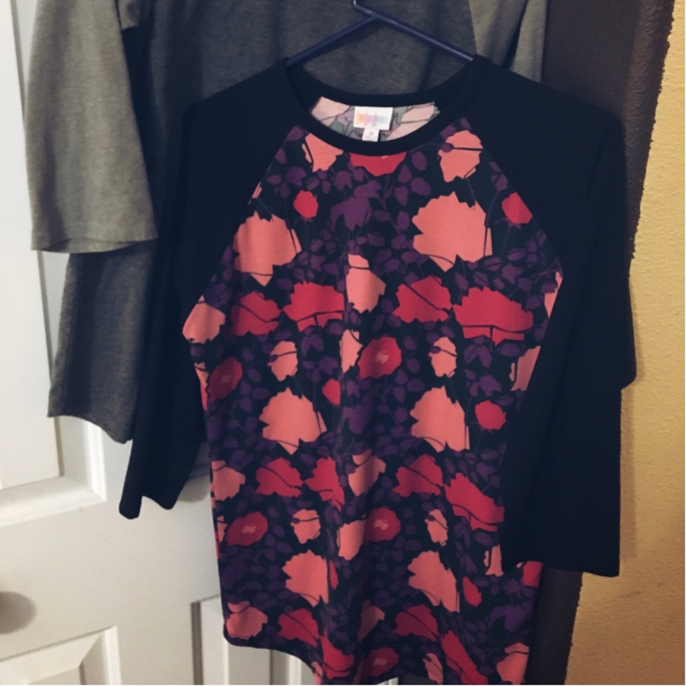 Lularoe randy top