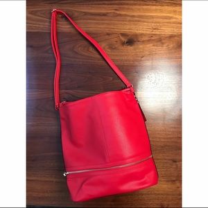 Large Red Melie Bianco bag. Never used! Vegan!
